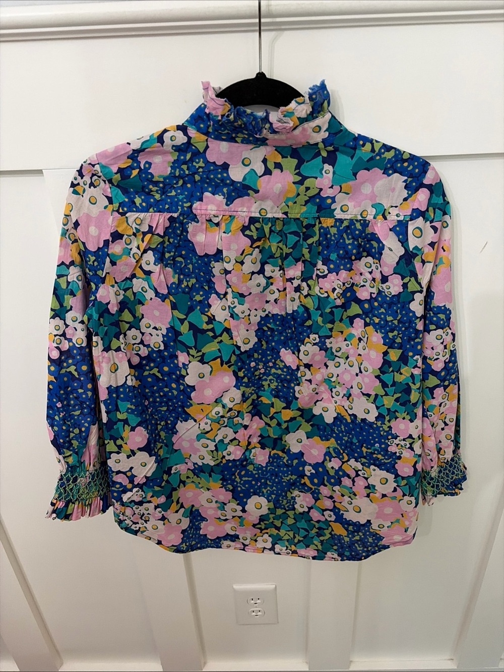 Tuckernuck Blue Floral Ruffle-Collared pullover shirt - Picture 6 of 10